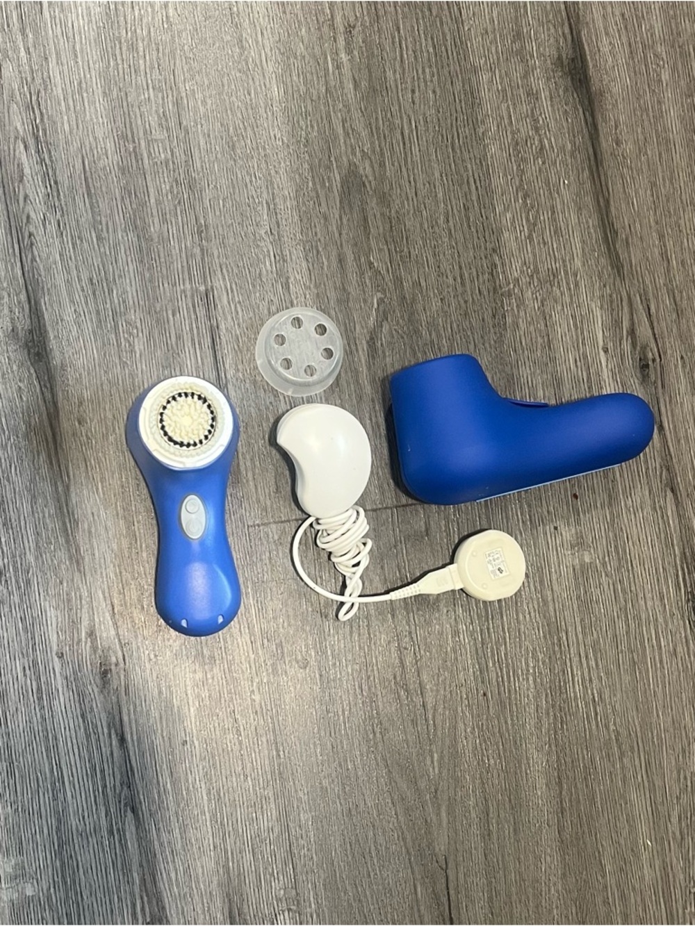 Original Clarisonic Facial Cleansing Brush w/ Charging Stand & Travel Case